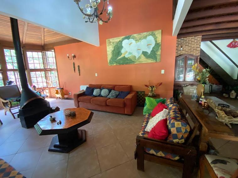 Lumiar Colonial Chalet: Riverside Retreat with Private Deck Exterior photo